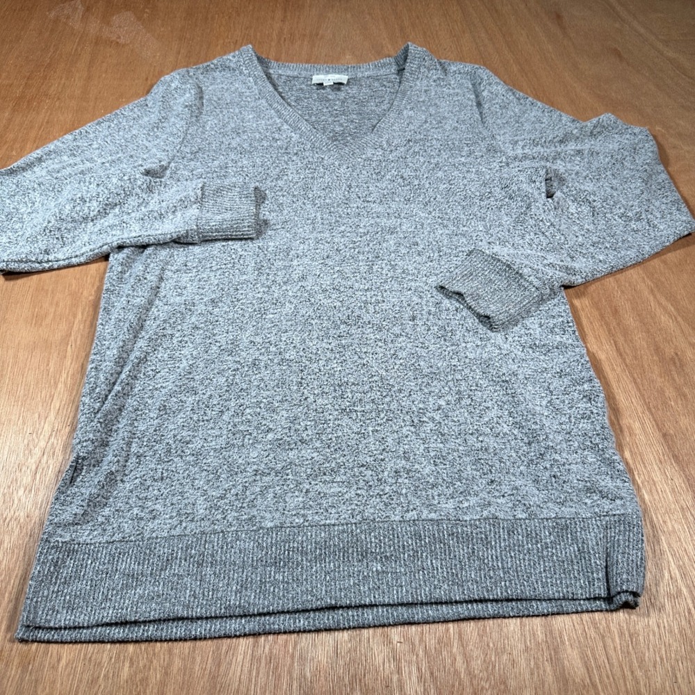 Lucky Brand V-Neck Sweater Women M Gray Heathered Knit 7WC7004 Long Sleeve
